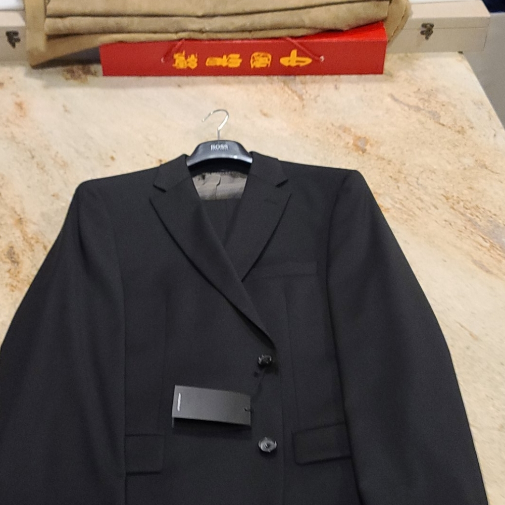 Hugo Boss Suit - Picture 2 of 5